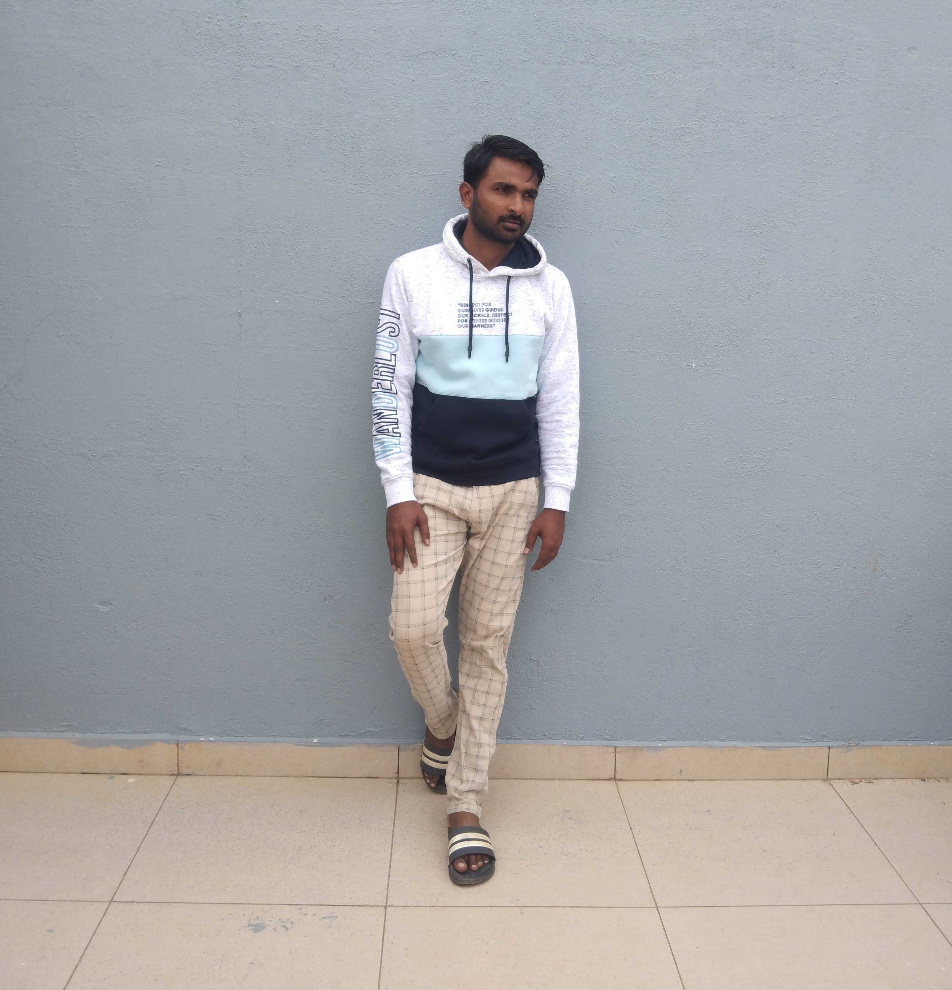 Manshoorasha  Makanadar